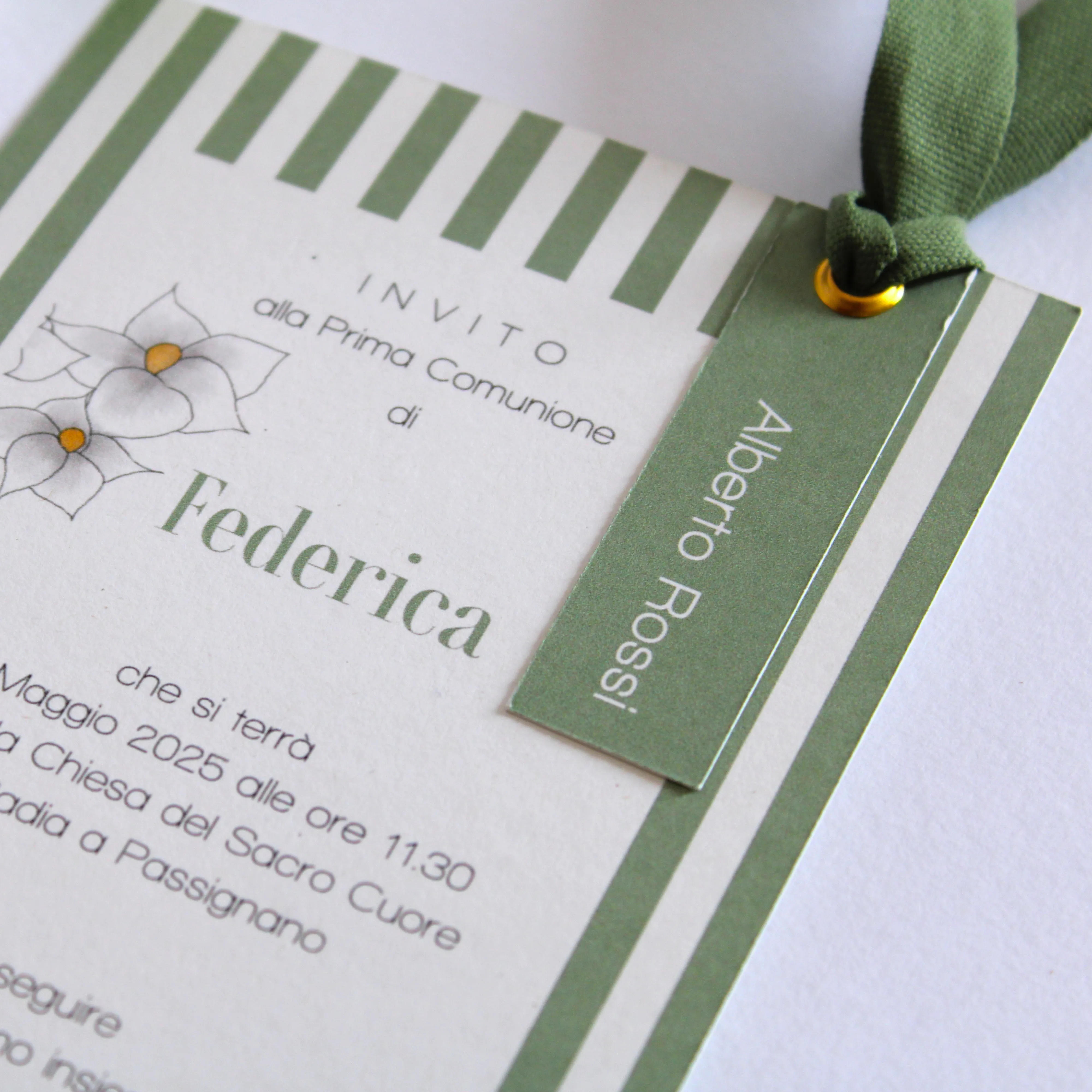 Invito elegante rigato bianco/verde stampato su carta pregiata
