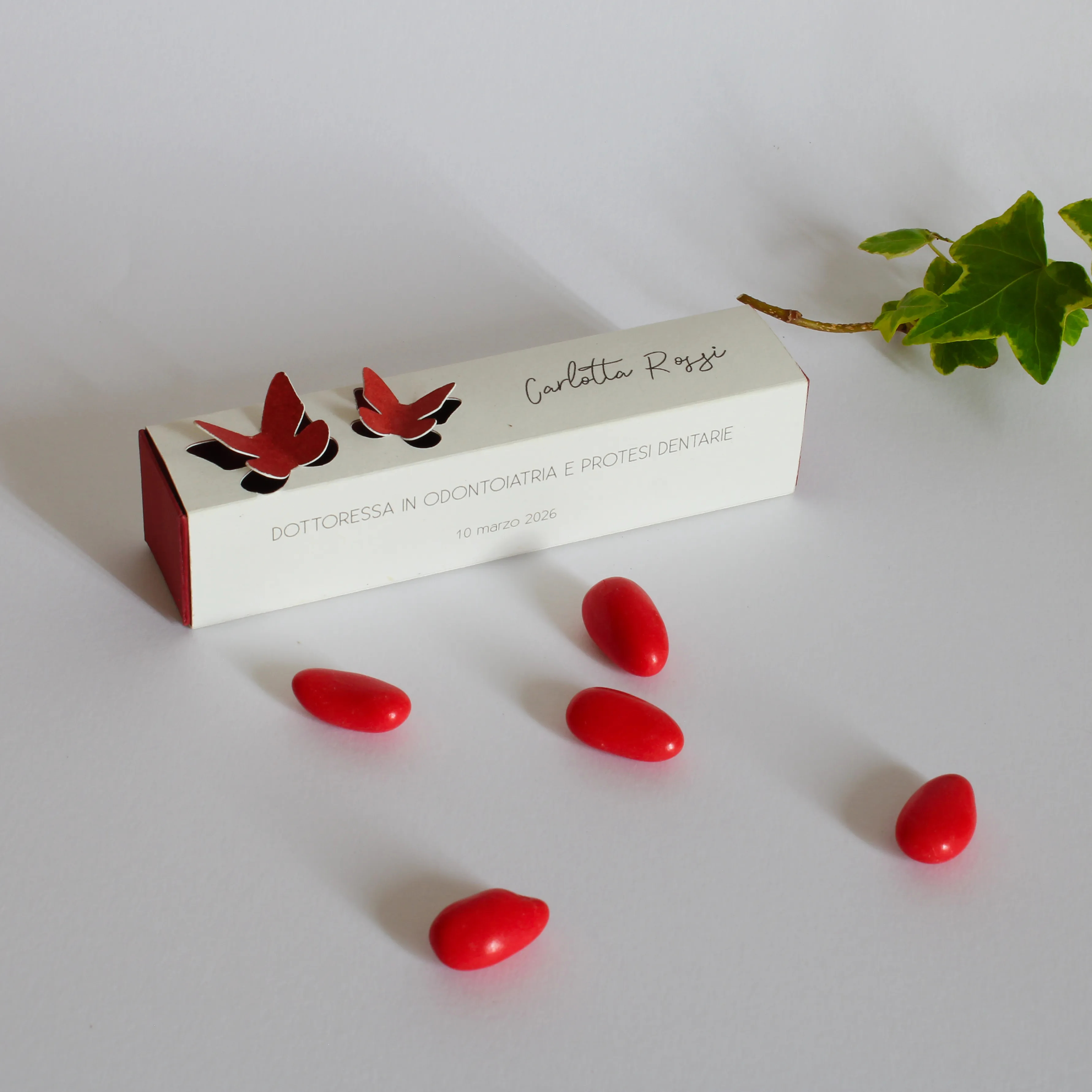 Confezione scatolina porta confetti laurea stile minimal